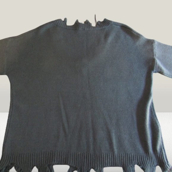 L. Love Gray Sweater with Frayed Edging, Women's S/M, 100% Acrylic, Soft & Warm - Picture 6 of 6